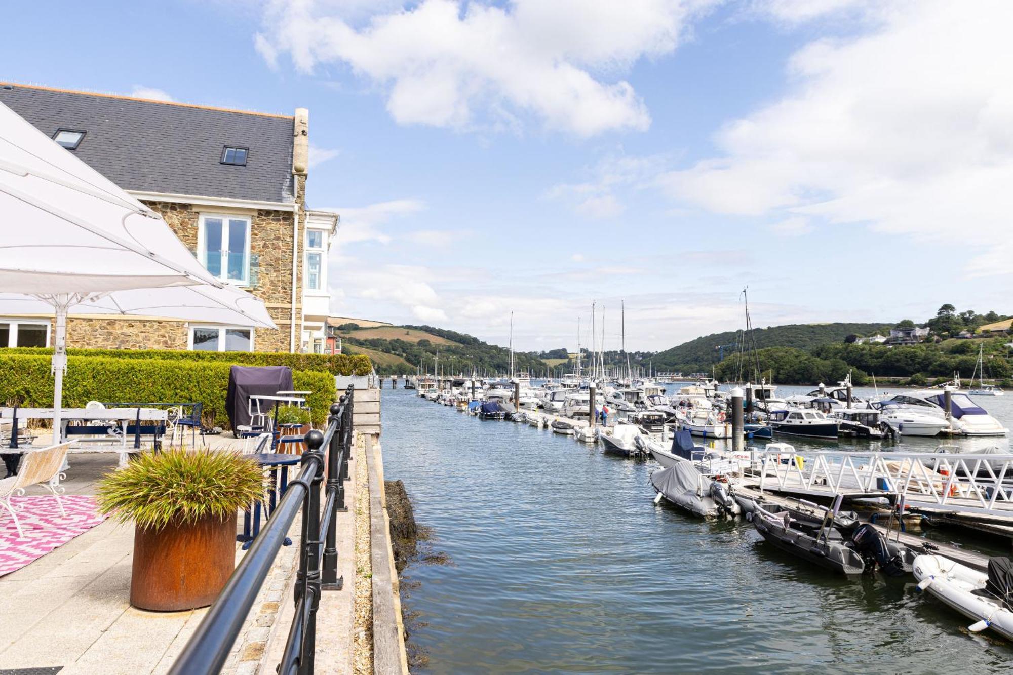 Dart Marina - Luxury On Marina